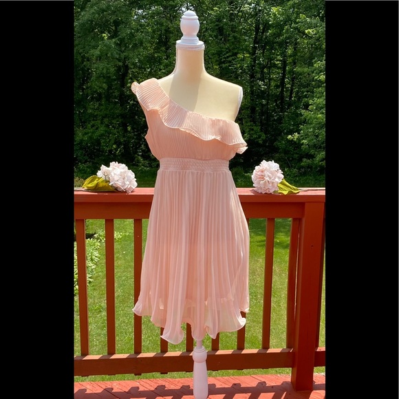 AMERICAN RAG RUFFLE OFF SHOULDER DRESS - Picture 11 of 14